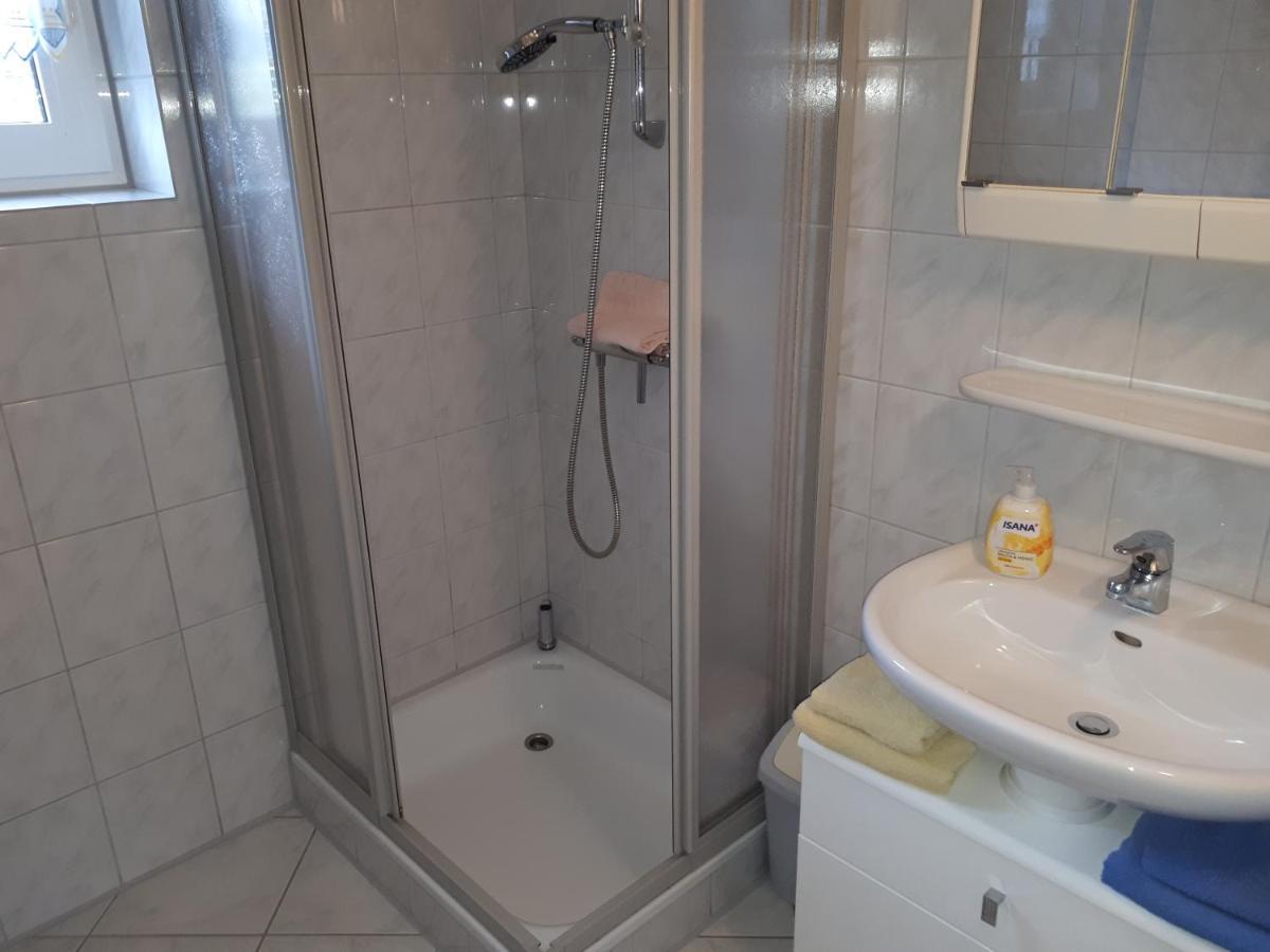 Preisbewusste Ferienwohnung Fuer 2 Personen U. Kleinkind Utarp Buitenkant foto