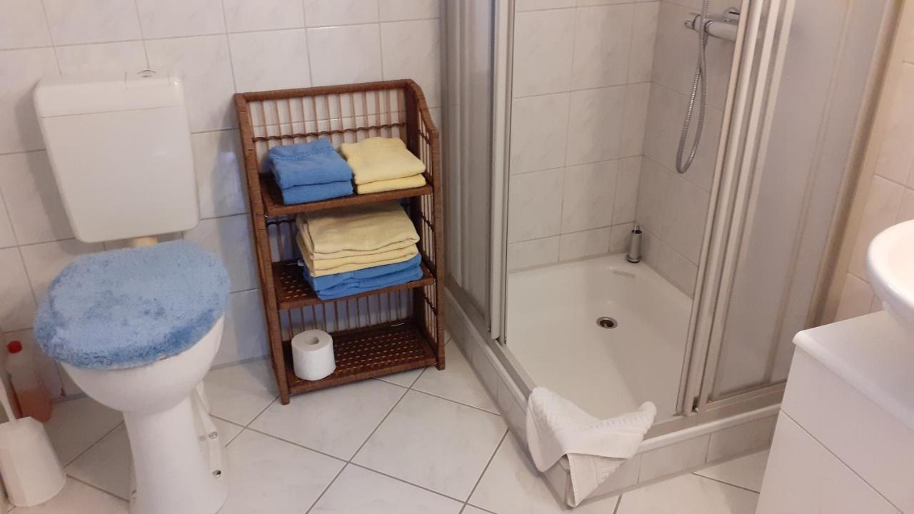 Preisbewusste Ferienwohnung Fuer 2 Personen U. Kleinkind Utarp Buitenkant foto